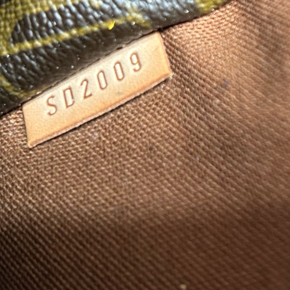 Louis Vuitton Totally PM Monogram Canvas Shoulder Tote Bag - Picture 9 of 9